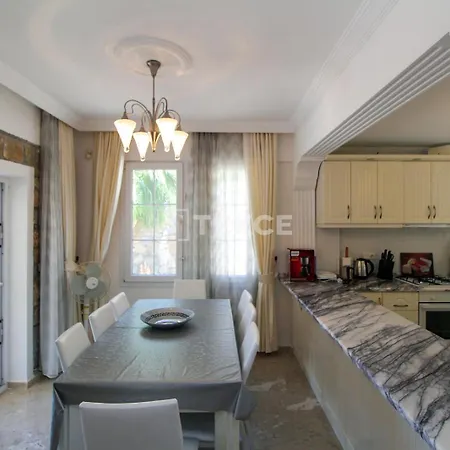 Tekce Yesiluezuemlue No 17 Villa Üzümlü