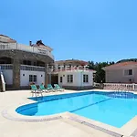 Βίλα Tekce Yesiluezuemlue No 17 *