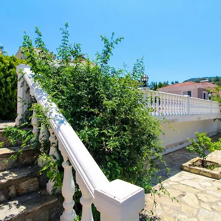 Tekce Yesiluzumlu N17 Villa