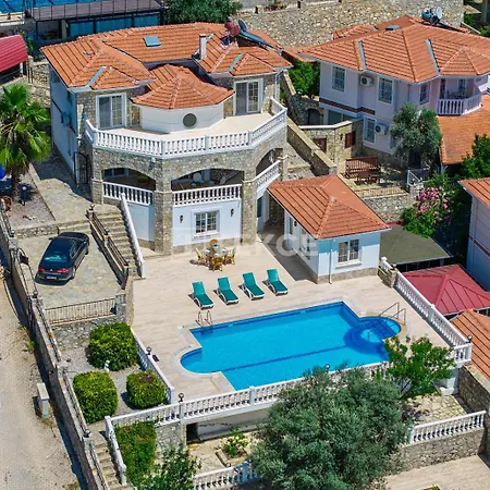 Tekce Yesiluezuemlue No 17 Villa