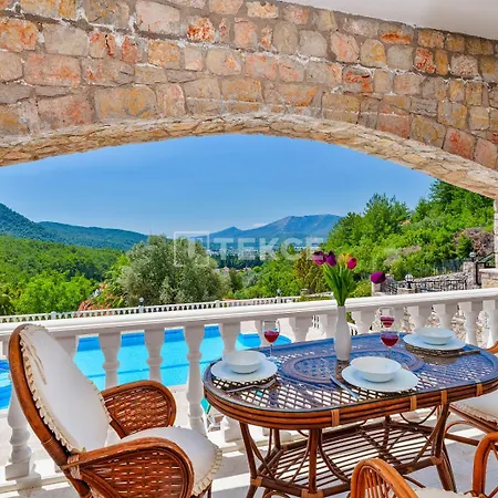 Tekce Yesiluezuemlue No 17 Villa *